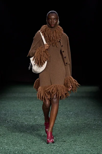 Look 8